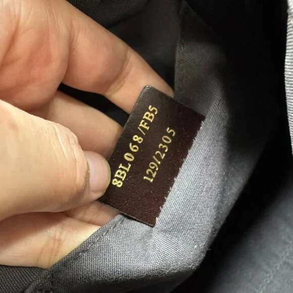 Fendi Leather Hand Bag 525-060625